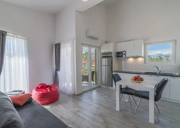 Enona דירה נין