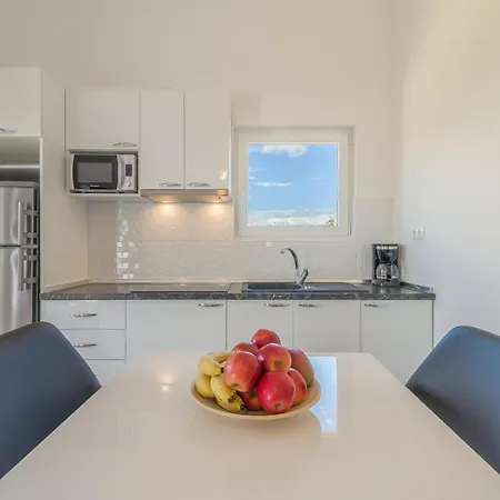 Enona Apartment