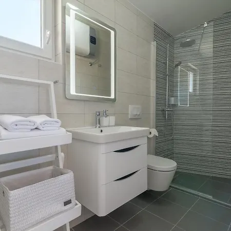 Appartamento Enona Nin